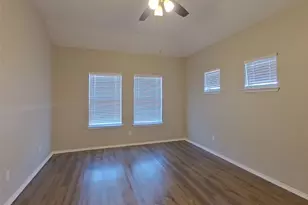 2784 Sweetbriar Ln, Grand Prairie, TX 75052 - Photo 10