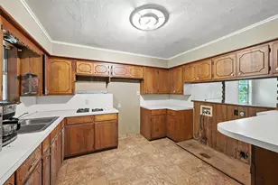 414 S Broadway St, Bells, TX 75414 - Photo 14