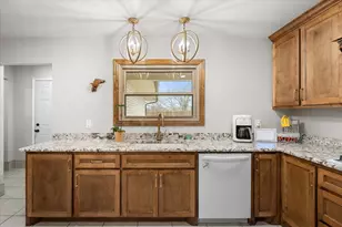 300 W College Ave, Alvarado, TX 76009 - Photo 12