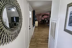 5714 Shoreline Cir S, Fort Worth, TX 76119 - Photo 2