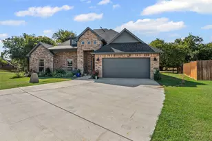 8223 Loar Ct, Fort Worth, TX 76126 - Photo 4
