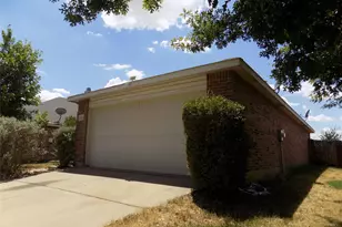 16905 Thorntree Ct, Justin, TX 76247 - Photo 14