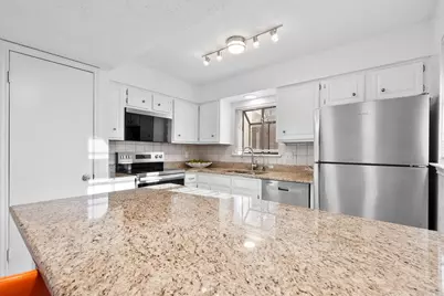 15221 Berry Trail #807, Dallas, TX 75248 - Photo 8