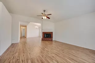 6002 Cohoke Dr, Arlington, TX 76018 - Photo 2