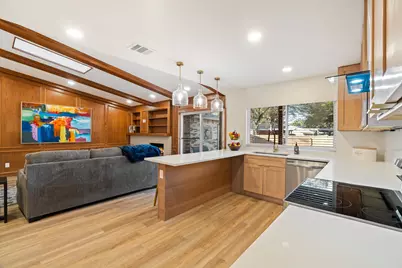 8629 Baumgarten Drive, Dallas, TX 75228 - Photo 8