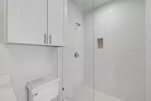 101 Decker Ct, Irving, TX 75062 - Photo 10