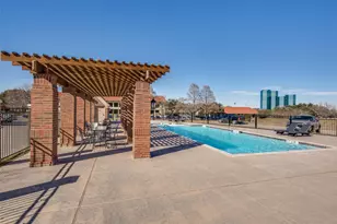 101 Decker Ct, Irving, TX 75062 - Photo 30