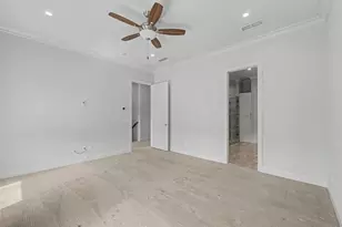 101 Decker Ct, Irving, TX 75062 - Photo 18