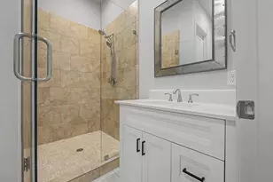 101 Decker Ct, Irving, TX 75062 - Photo 24