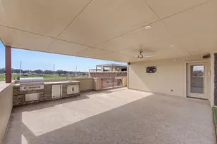 101 Decker Ct, Irving, TX 75062 - Photo 28
