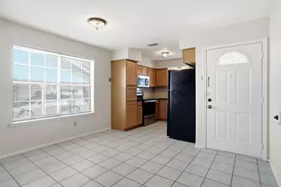 2318 Lindblad Court, Arlington, TX 76016 - Photo 2