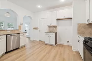 1116 Charleston Ln, Savannah, TX 76227 - Photo 10