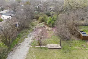 124 E 6th St, Lancaster, TX 75146 - Photo 1