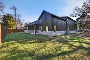 114 Castlewood Rd, Enchanted Oaks, TX 75156 - Photo 4