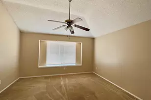 875 Shoal Creek Dr, Arlington, TX 76001 - Photo 10