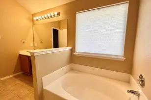 875 Shoal Creek Dr, Arlington, TX 76001 - Photo 12