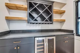 10544 Cox Ln, Dallas, TX 75229 - Photo 8