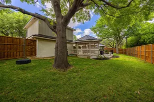 10544 Cox Ln, Dallas, TX 75229 - Photo 30