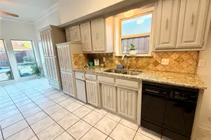 4227 Country Brook Dr, Dallas, TX 75287 - Photo 10