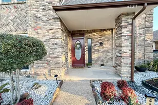 4227 Country Brook Dr, Dallas, TX 75287 - Photo 2