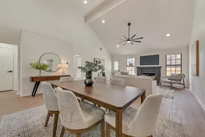 4145 Briar Hill Drive, Grand Prairie, TX 75052 - Photo 4