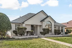 4145 Briar Hill Dr, Grand Prairie, TX 75052 - Photo 2