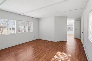 1329 Fox Hollow Ct, Pelican Bay, TX 76020 - Photo 8