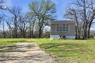 1329 Fox Hollow Ct, Pelican Bay, TX 76020 - Photo 1