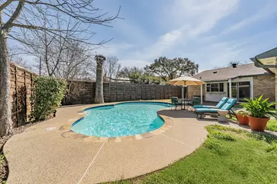 714 Woodlawn Lane, Grand Prairie, TX 75052 - Photo 22