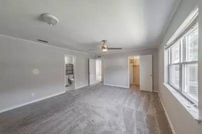 714 Woodlawn Lane, Grand Prairie, TX 75052 - Photo 18