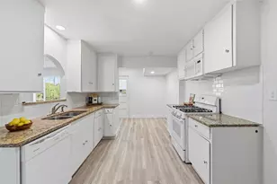 2813 La Monde Terrace, Sansom Park, TX 76114 - Photo 6