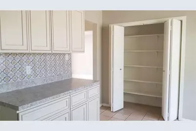 5563 Richardson Street, Fort Worth, TX 76119 - Photo 6