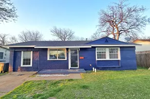 5563 Richardson St, Fort Worth, TX 76119 - Photo 2