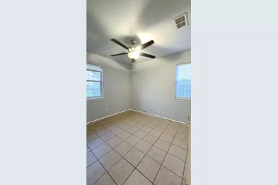 5563 Richardson Street, Fort Worth, TX 76119 - Photo 10