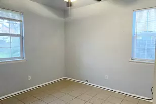 5563 Richardson St, Fort Worth, TX 76119 - Photo 10