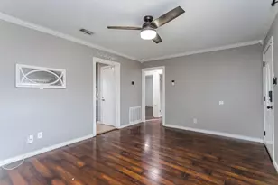 3212 S Llewellyn Ave, Dallas, TX 75224 - Photo 10