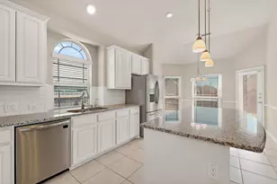 909 Foxtail Dr, Mansfield, TX 76063 - Photo 12