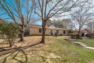 2601 Mintwood Pl, Arlington, TX 76016 - Photo 2