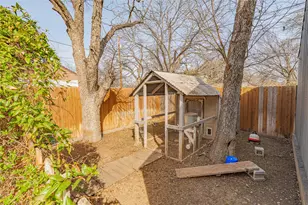 907 Cherry St, Graham, TX 76450 - Photo 40