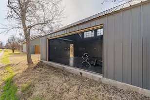 907 Cherry St, Graham, TX 76450 - Photo 38