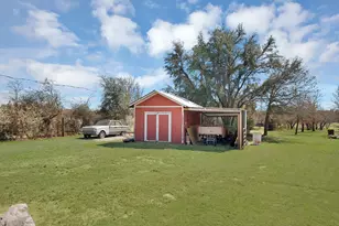 151 Roble Ct, Weatherford, TX 76088 - Photo 32