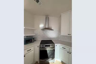 2801 Country Villa Circle, Carrollton, TX 75006 - Photo 10