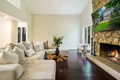 12208 Treeview Lane, Farmers Branch, TX 75234 - Photo 24