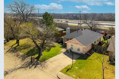 709 Raywood Drive, Grand Prairie, TX 75052 - Photo 24