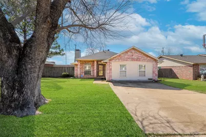 709 Raywood Drive, Grand Prairie, TX 75052 - Photo 20