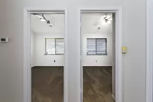 709 Raywood Dr, Grand Prairie, TX 75052 - Photo 14