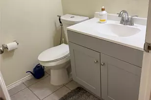 4353 Annesley Ln, Irving, TX 75062 - Photo 10