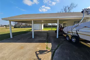 1205 W Trinity St, Groesbeck, TX 76642 - Photo 26