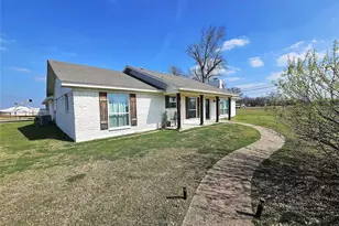 1205 W Trinity St, Groesbeck, TX 76642 - Photo 28