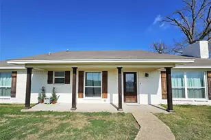 1205 W Trinity St, Groesbeck, TX 76642 - Photo 2